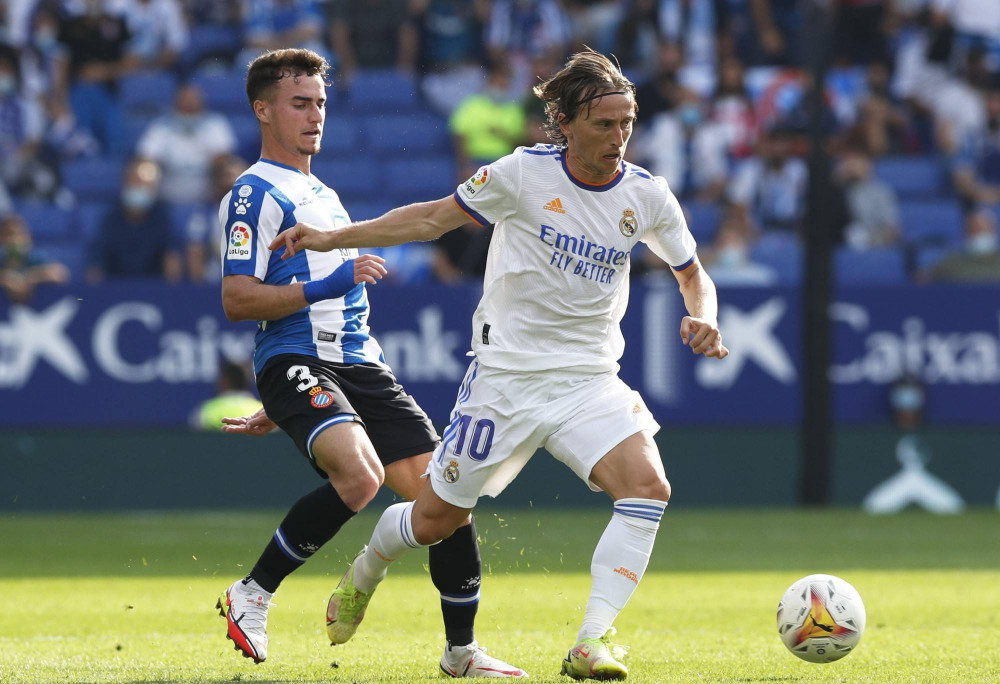 在攻防两端 在攻防两端